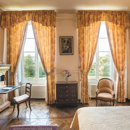 Chateau De Bouceel - Mont Saint Michel Bed and Breakfast Vergoncey